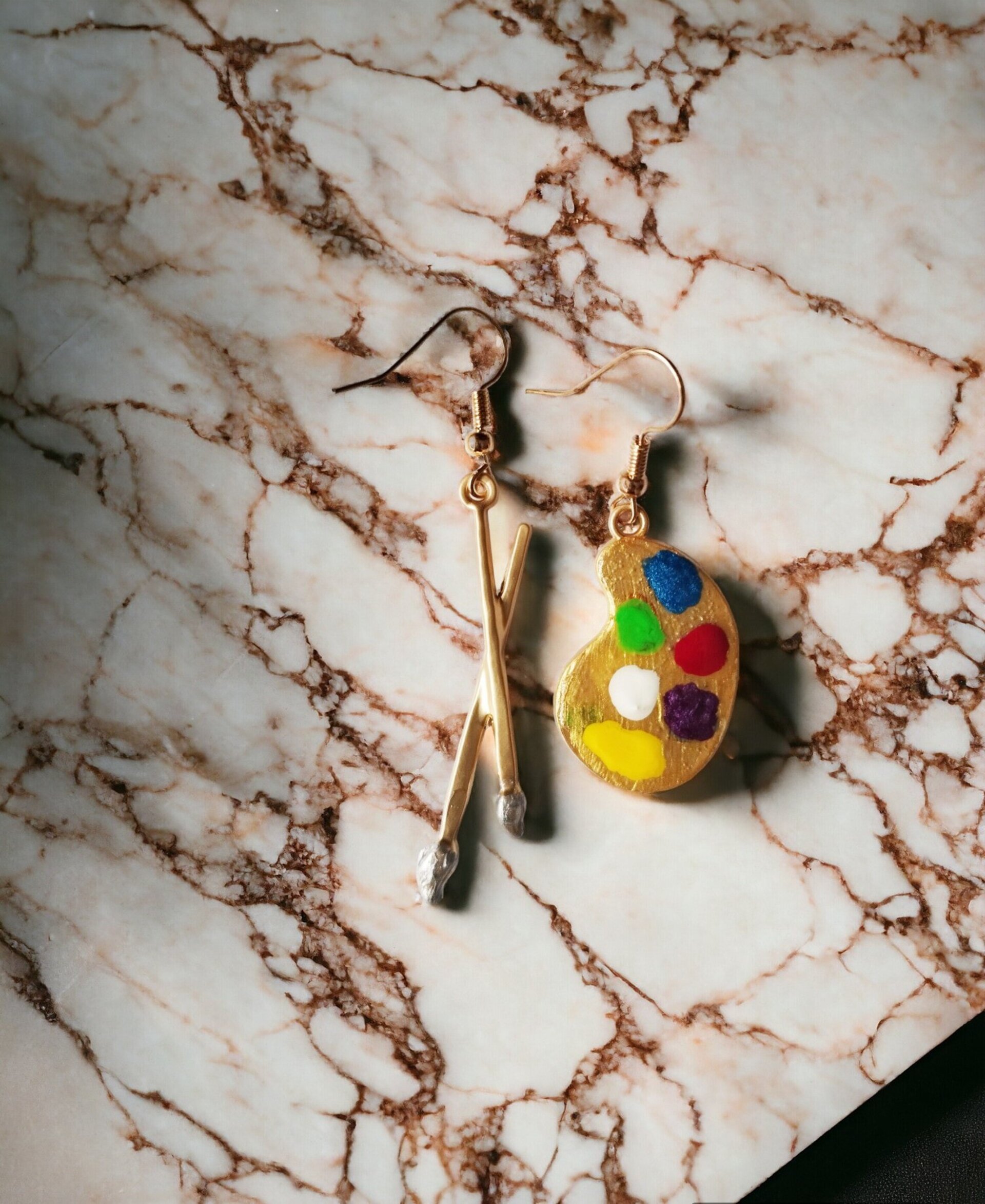 Pendientes Dorados con Paleta de Pintor y Pinceles - Arte y Estilo (1) - 3