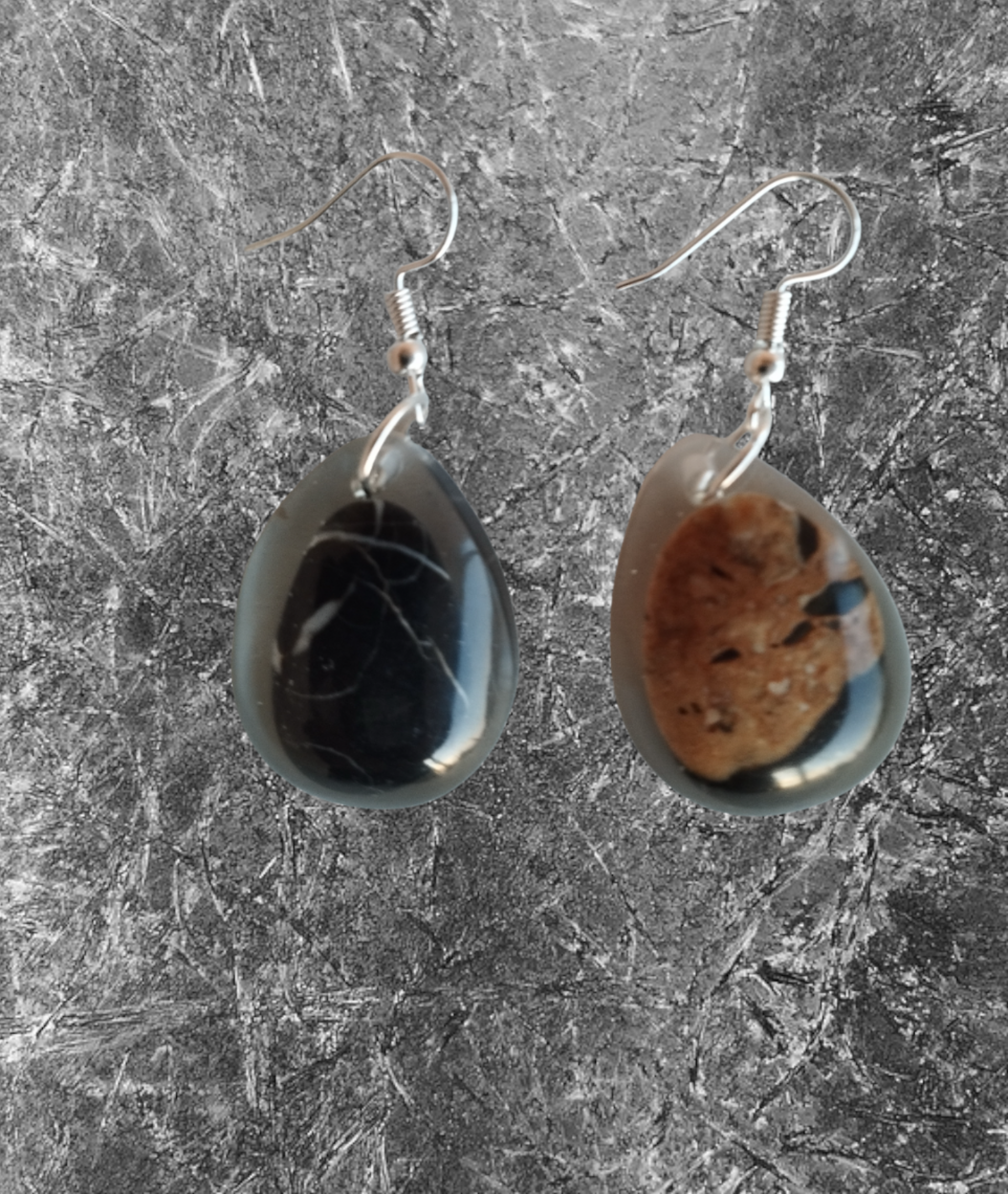 Pendientes en Forma de Gota con Piedrecitas de Almería - Encapsuladas en Resina - 2