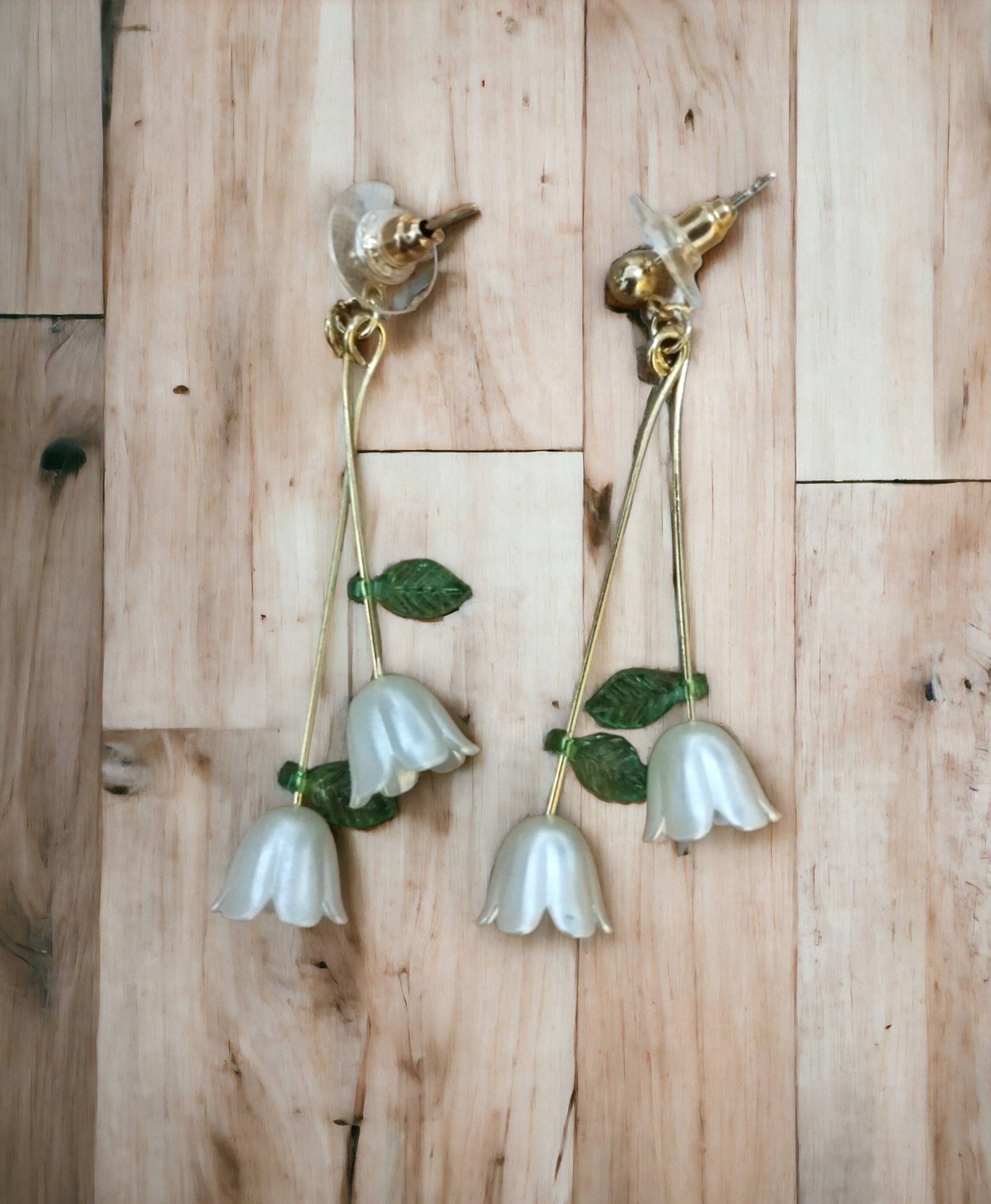 Pendientes Colgantes de Lirios de los Valles en Resina Epoxi:Flores que Perduran - 5