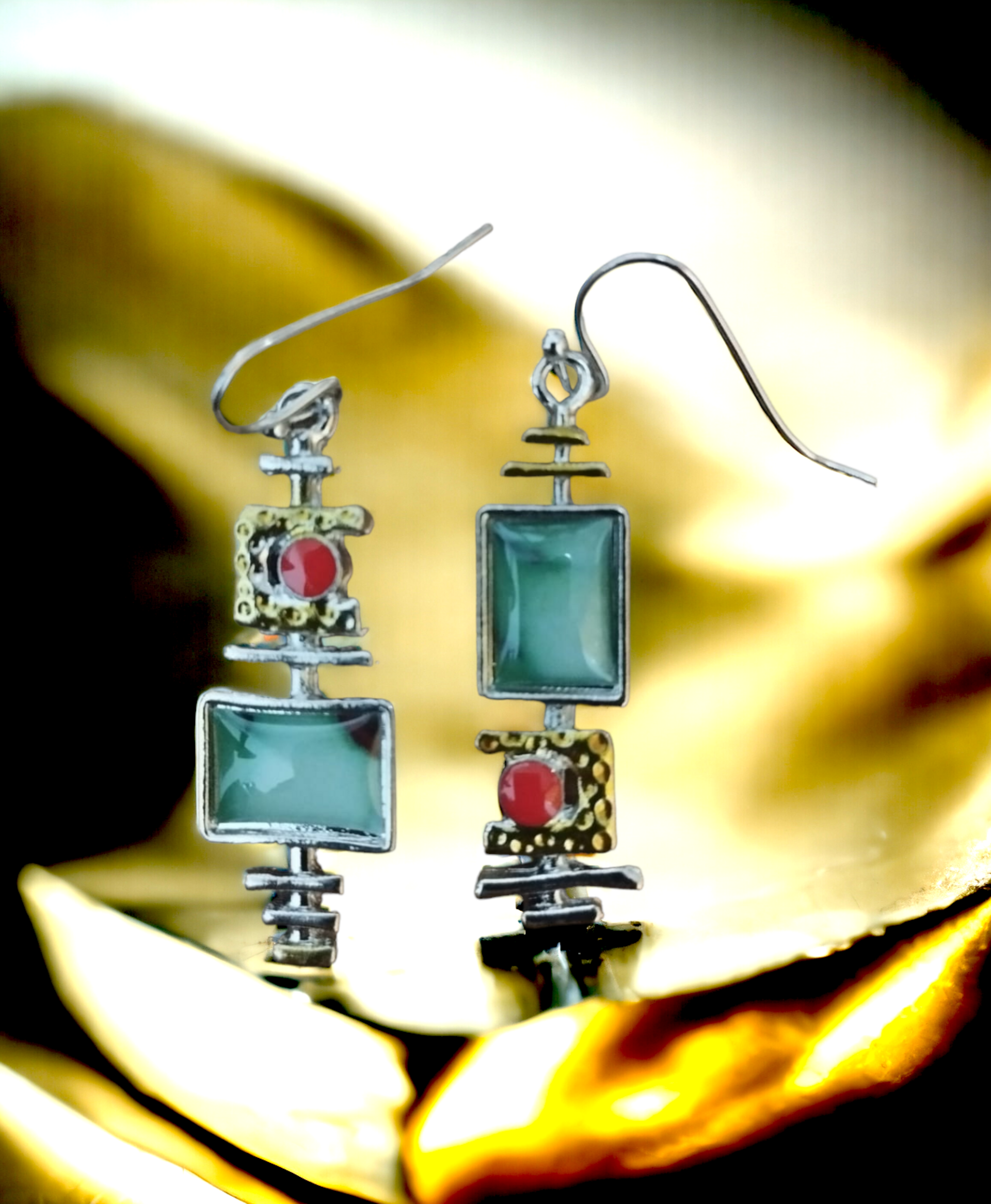 Pendientes Boho Vintage Geométricos con Ópalo Verde  Resina Epoxi: Encanto Retro - 4