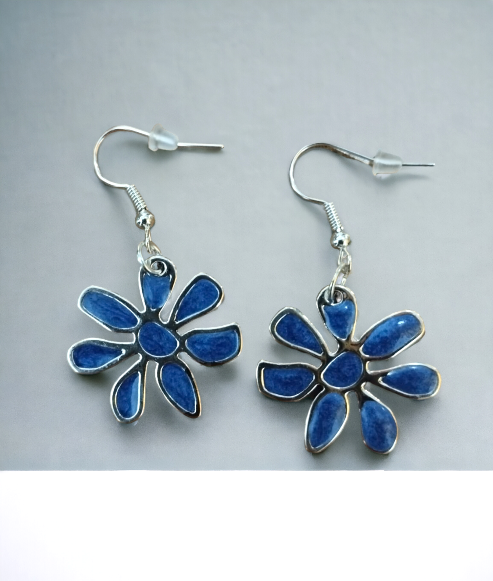 Pendientes Flor Mediana Azul Marino Nacarado: Sofisticación Oceánica - 10
