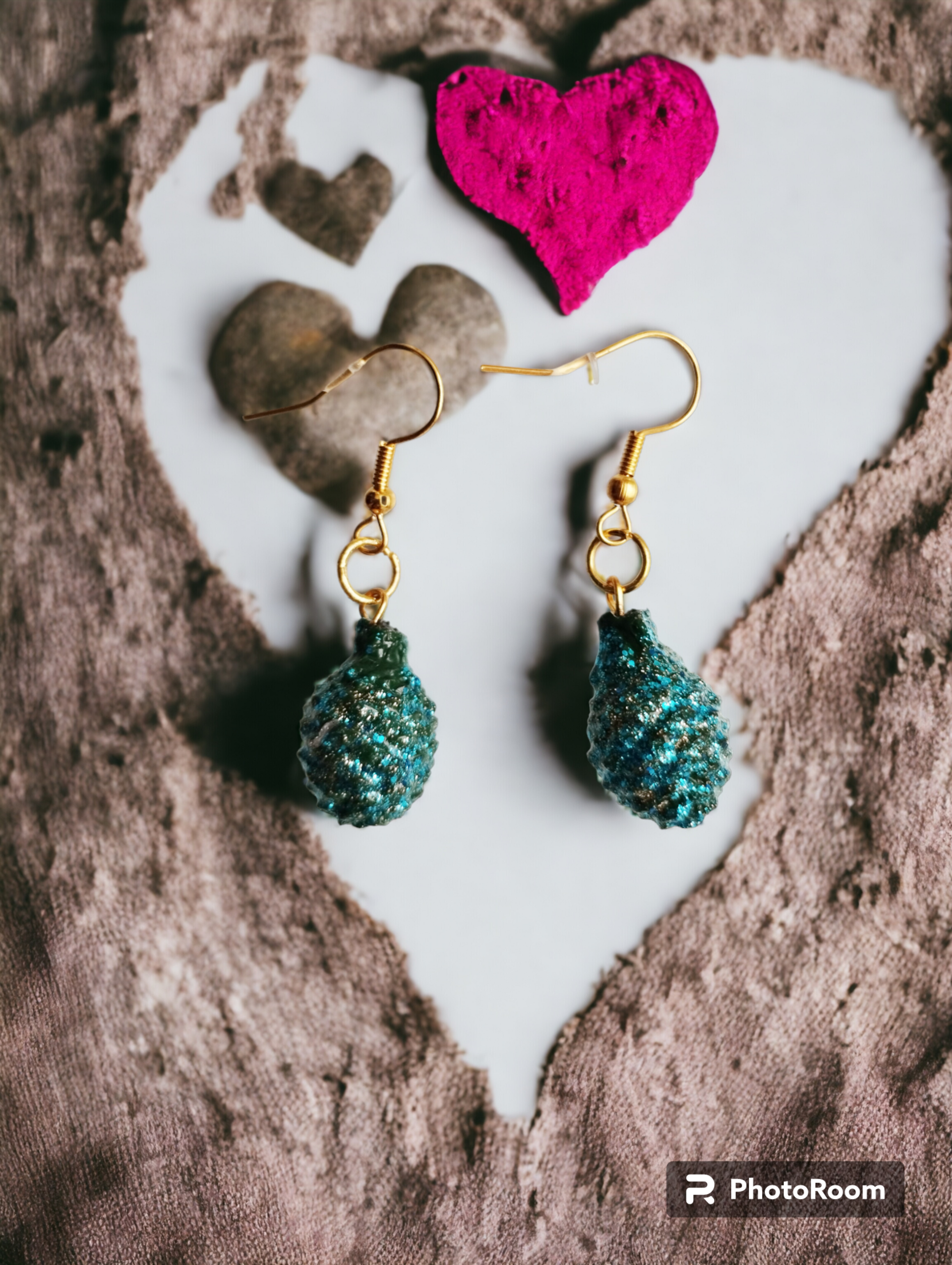 Pendientes de Piñas Naturales con Resina Epoxi y Purpurina Azul (VENDIDO) - 2