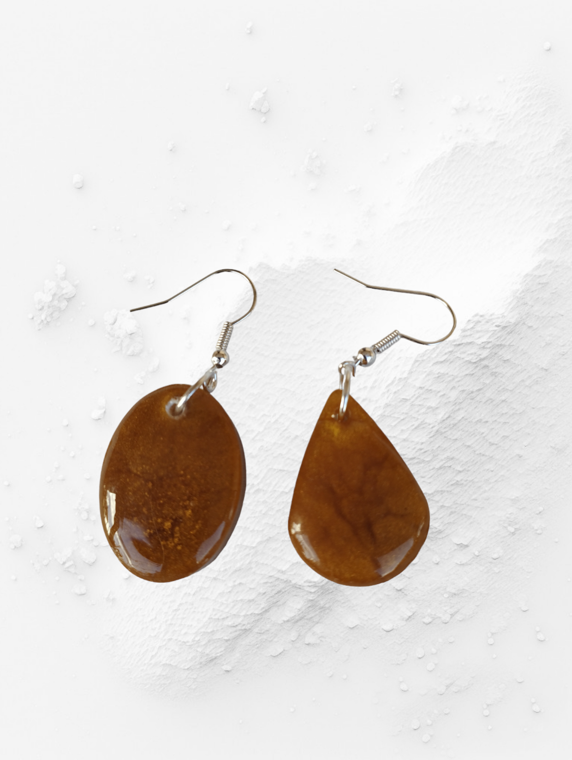 Pendientes de resina epoxi oro viejo (VENDIDO) - 3