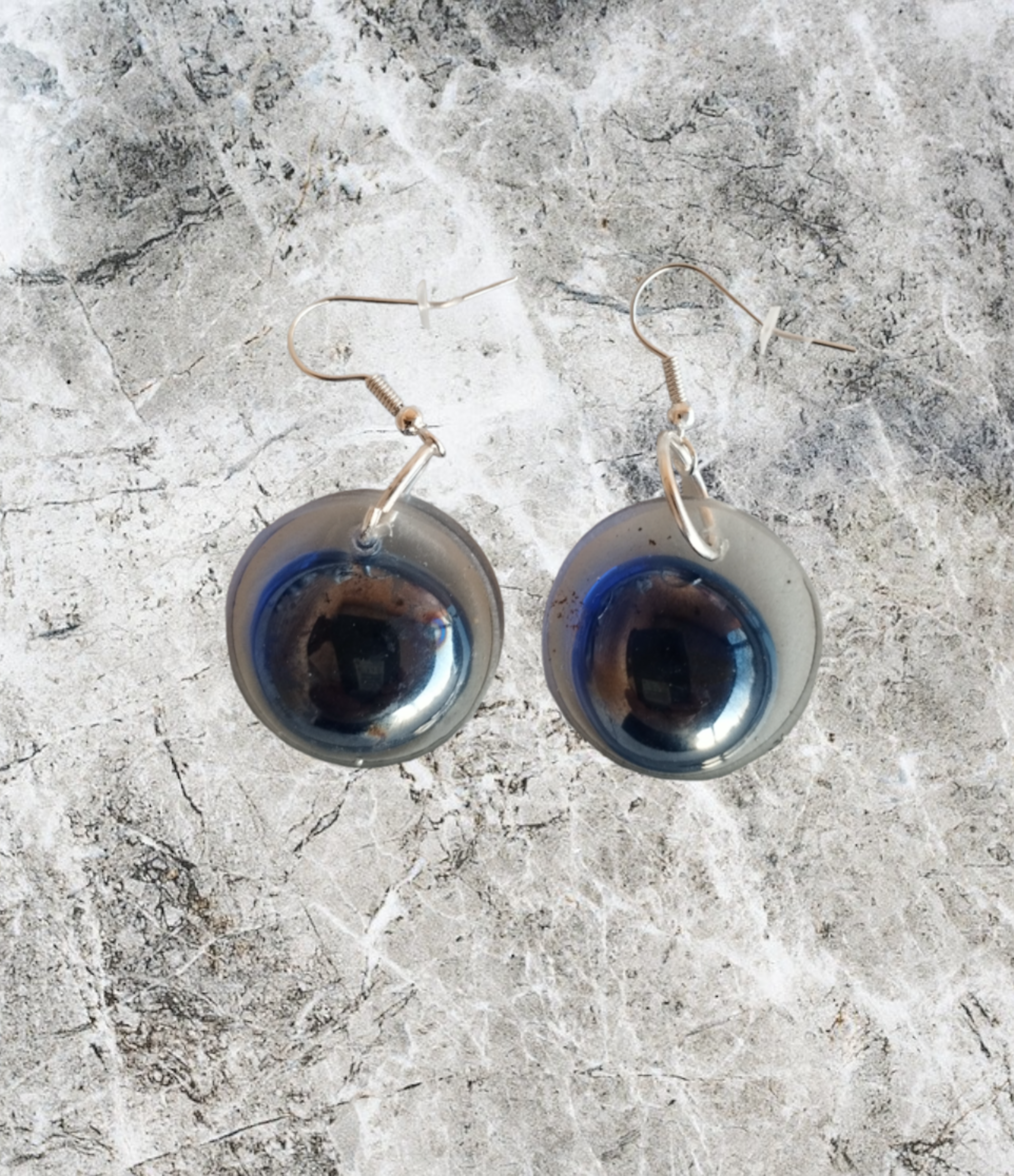 Pendientes Redondos de Resina Epoxi con Gota Azul con Reflejos - 4