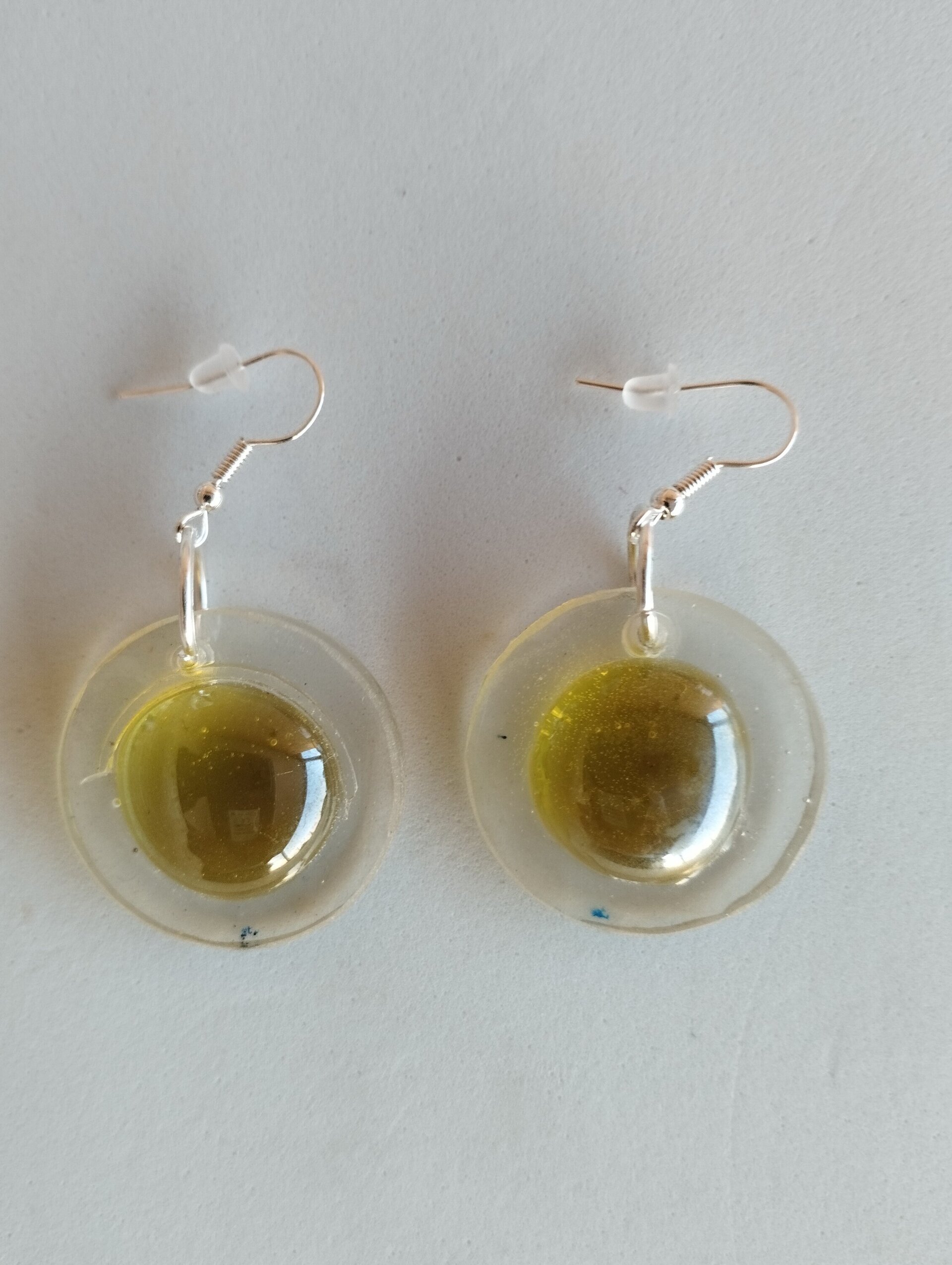 Pendientes Redondos de Resina Epoxi con Gota de Color Amarillo Claro - 9