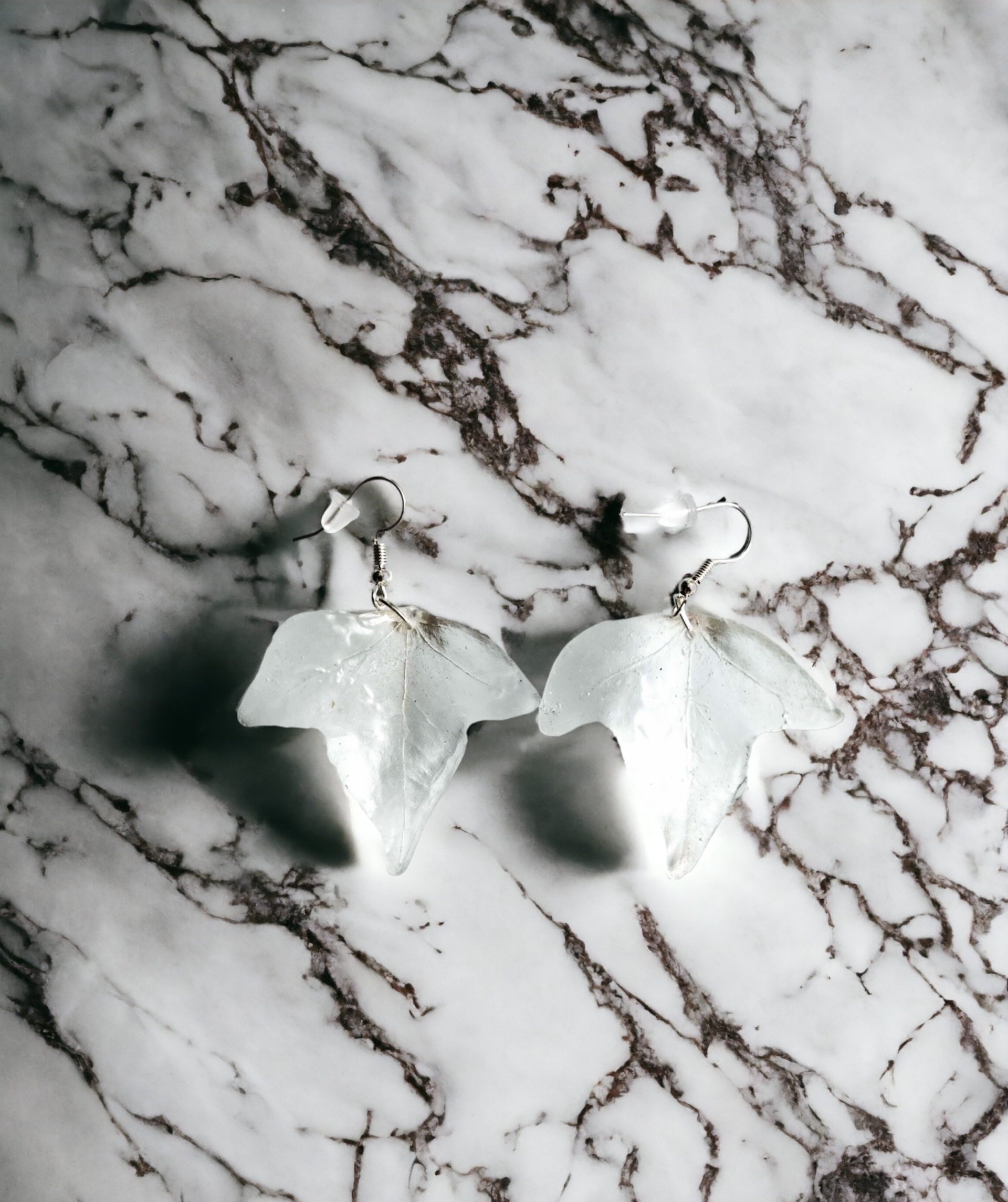 Pendientes de Yedra en Resina Epoxi Cristal: Elegancia Transparente (VENDIDO) - 4