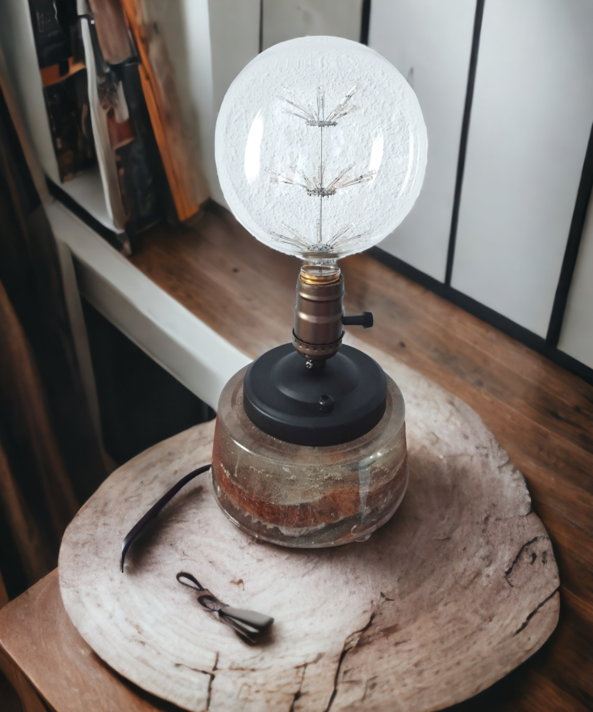 Lámpara Retro de Resina Epoxi y Madera de Olivo - 5