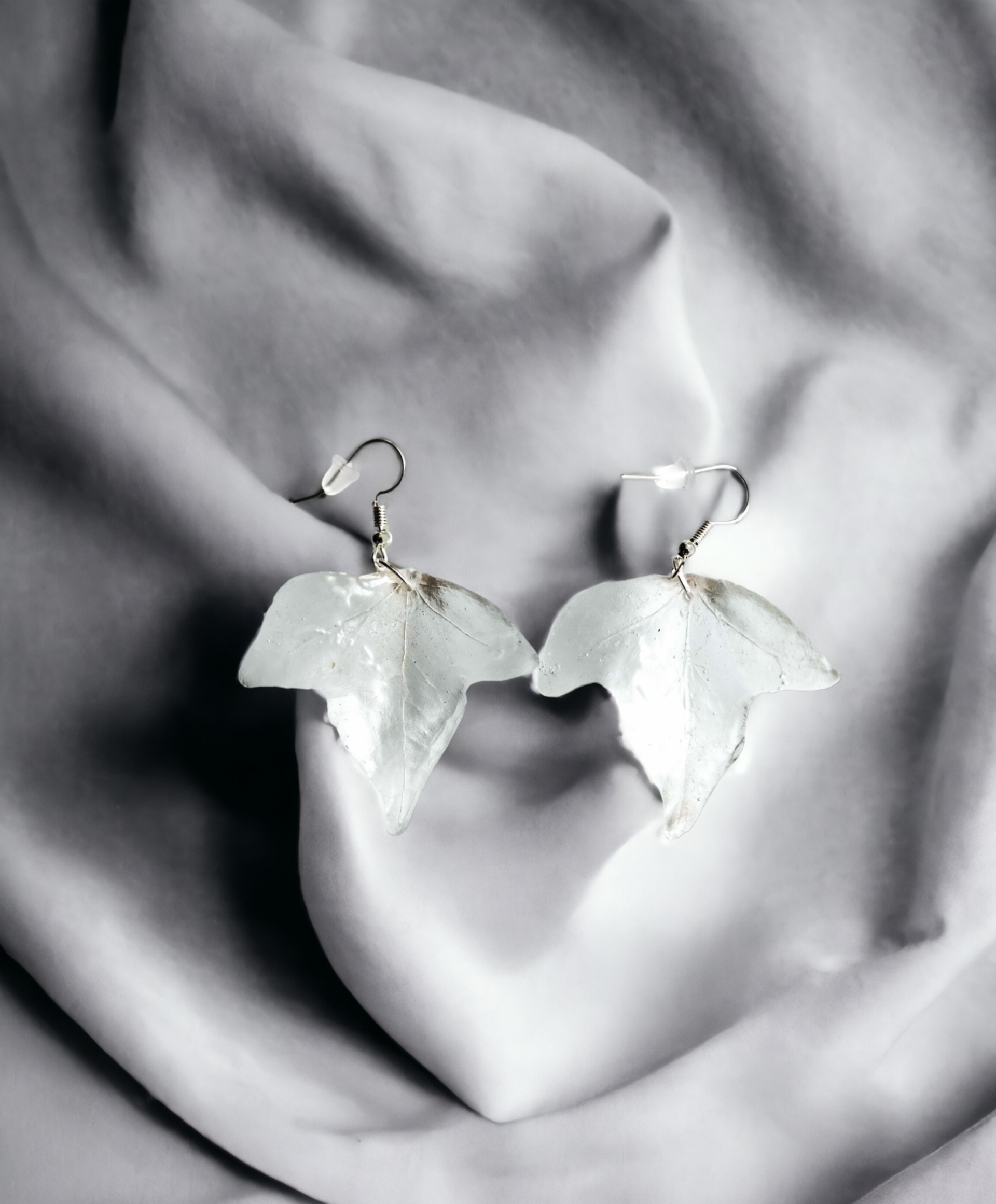 Pendientes de Yedra en Resina Epoxi Cristal: Elegancia Transparente (VENDIDO) - 7