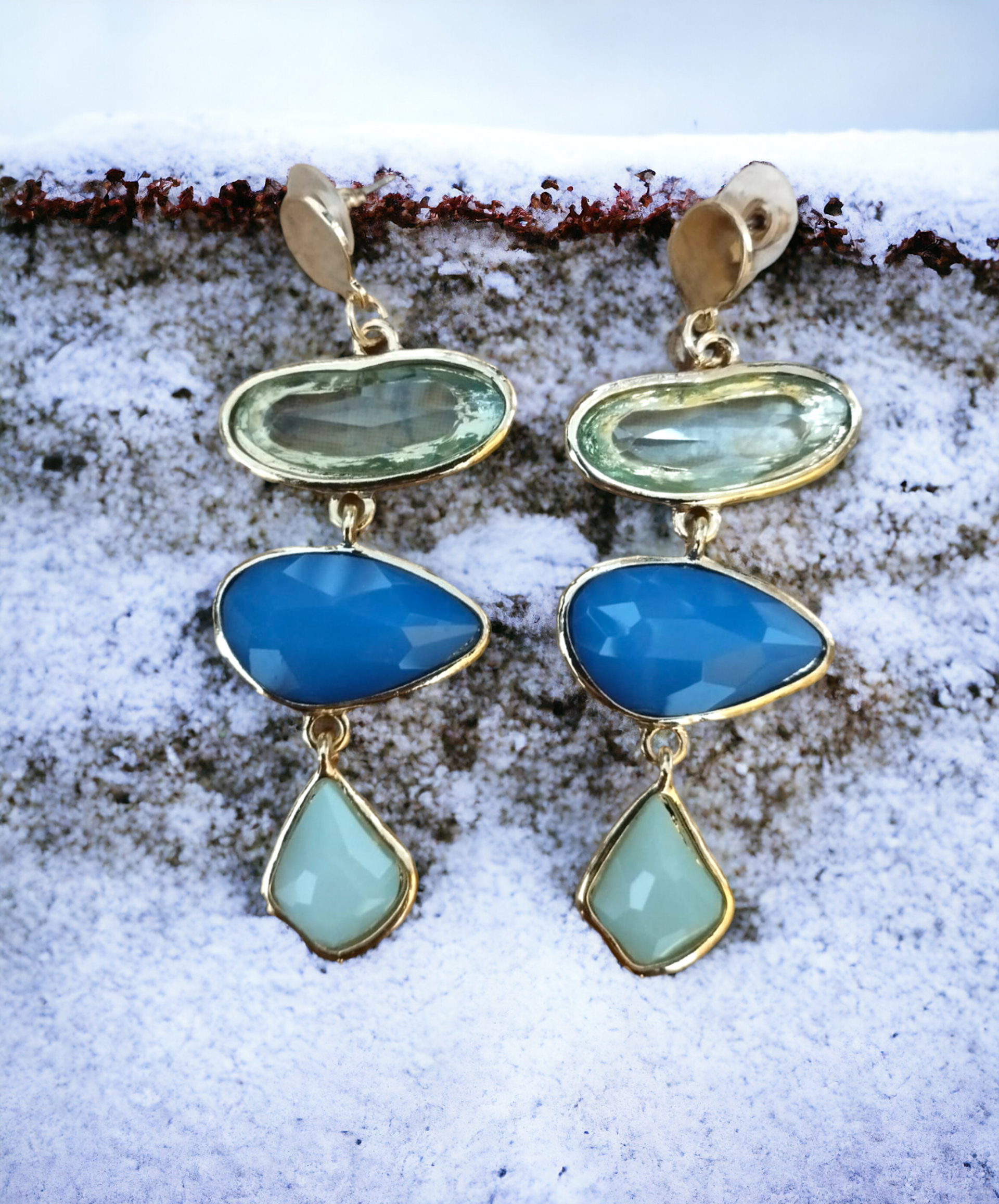 Pendientes Colgantes con Tres Piedras en Resina Epoxi: Tríada de Elegancia - 5