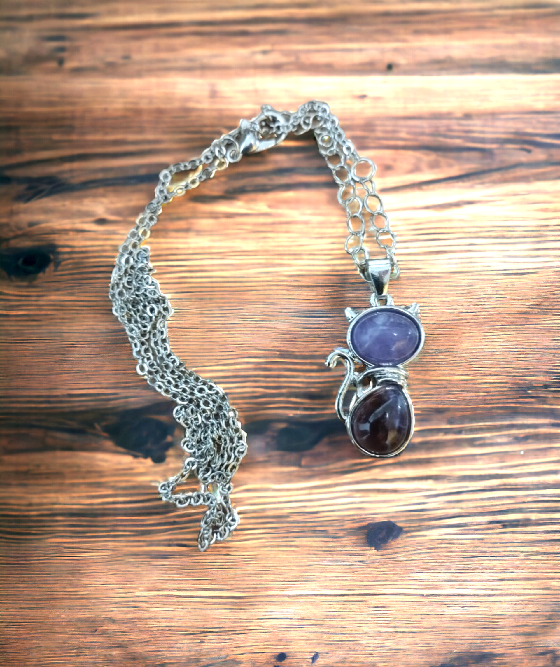 Colgante con Gato Lindo: Dos Gotas de Resina Epoxi en Azul y Negro VENDIDO - 4