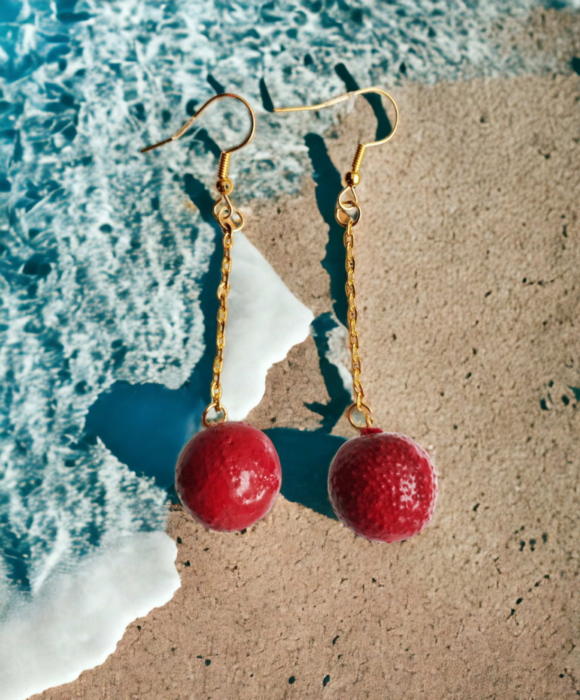Pendientes de Madroños Bañados en Resina Epoxi: Elegancia Natural - 5