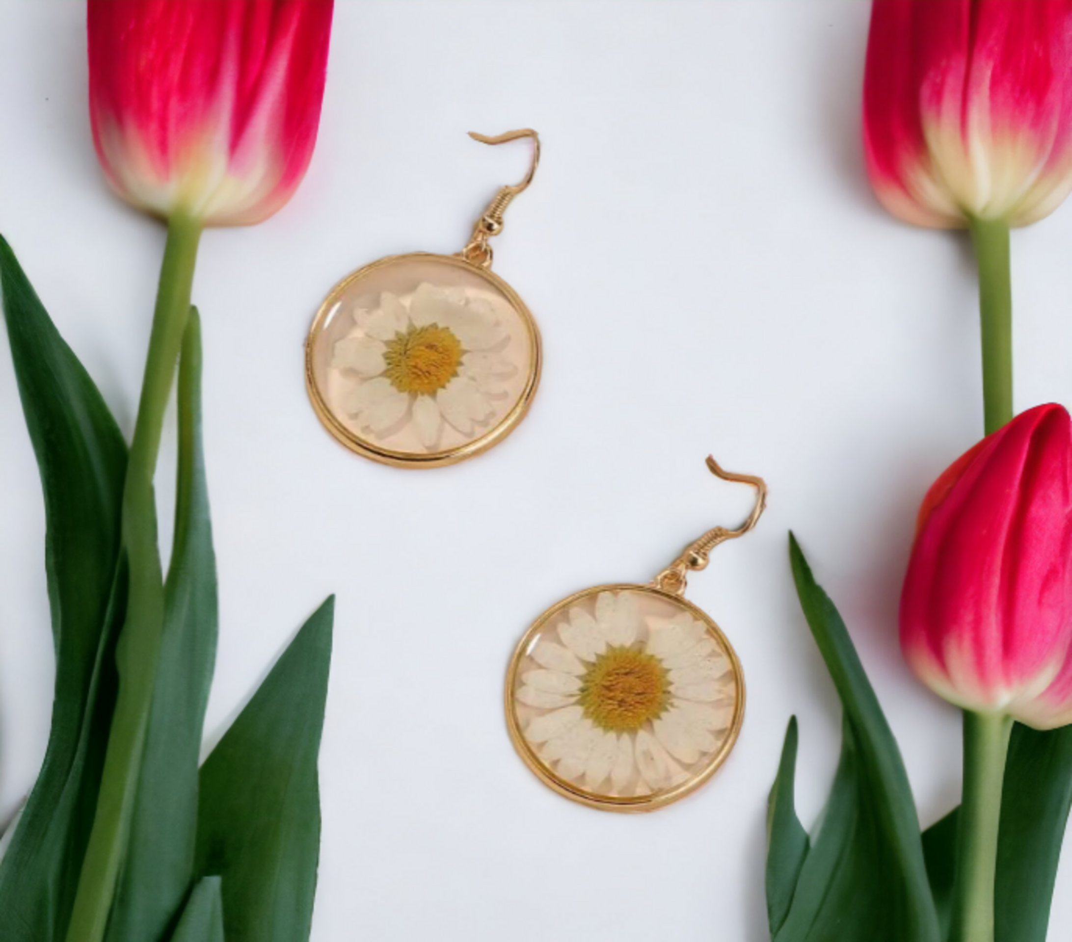 Pendientes colgantes de resina epoxi de margaritas prensadas - 5