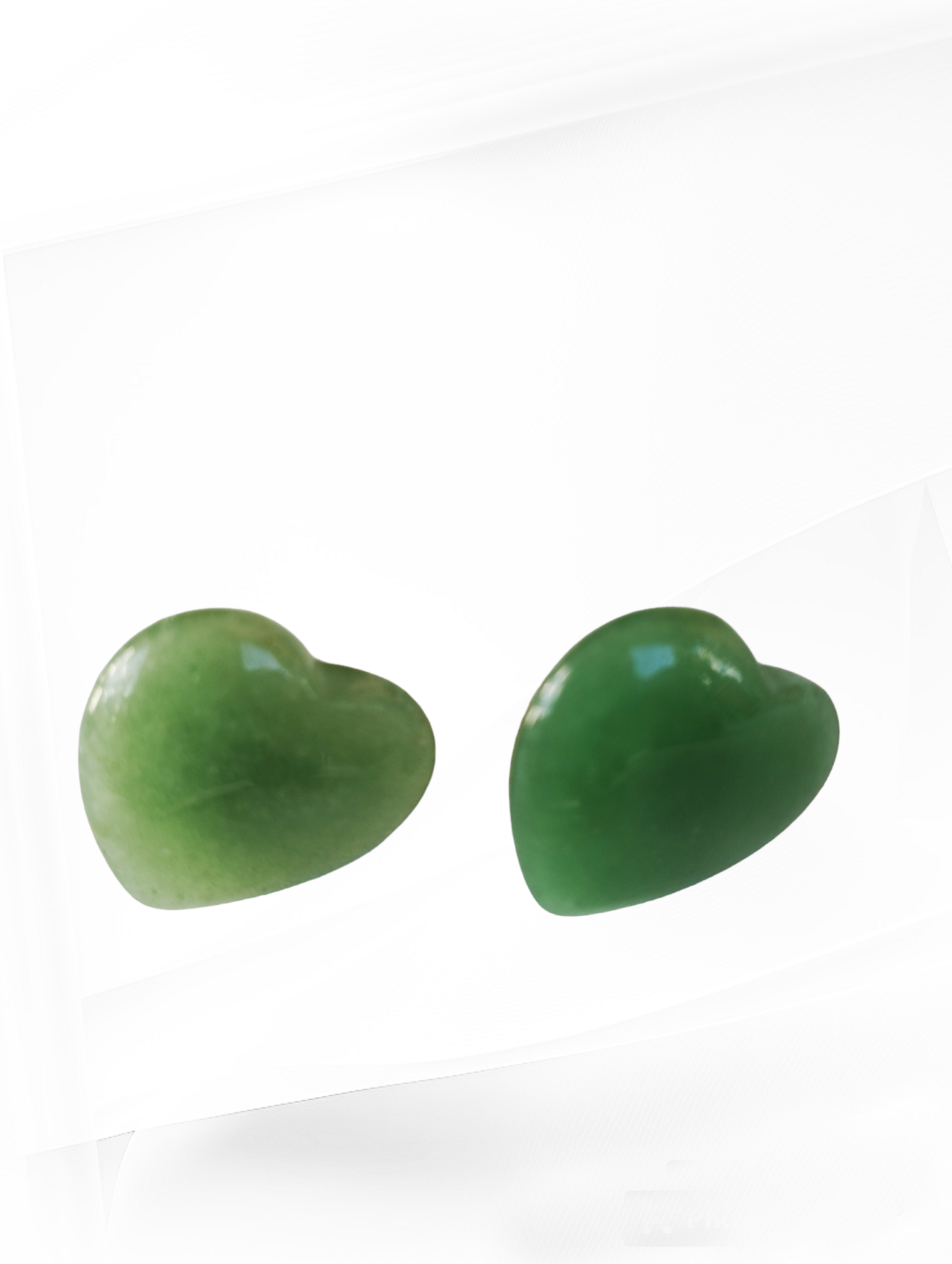 Pendientes de resina epoxi con forma de corazón y pigmento verde VENDIDO - 3