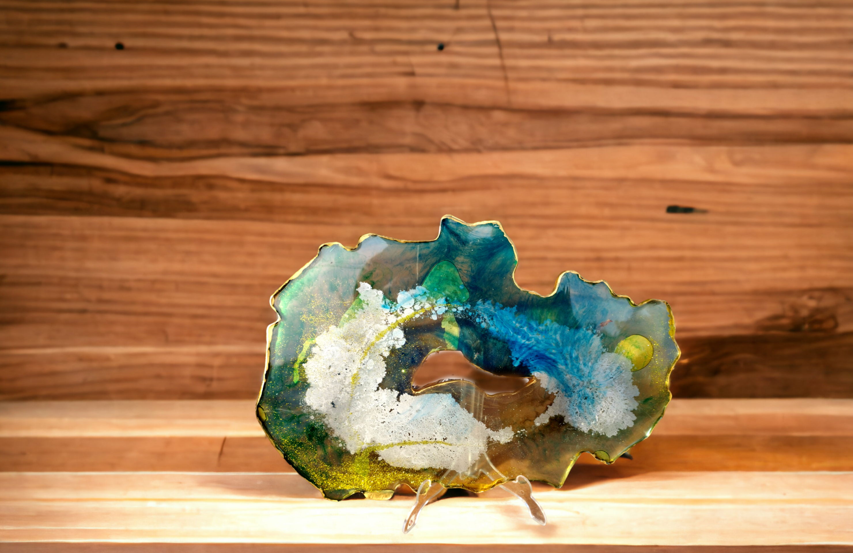 Geoda Grande en Resina Epoxi con Tonos Verdes, Azules y Blancos - 2
