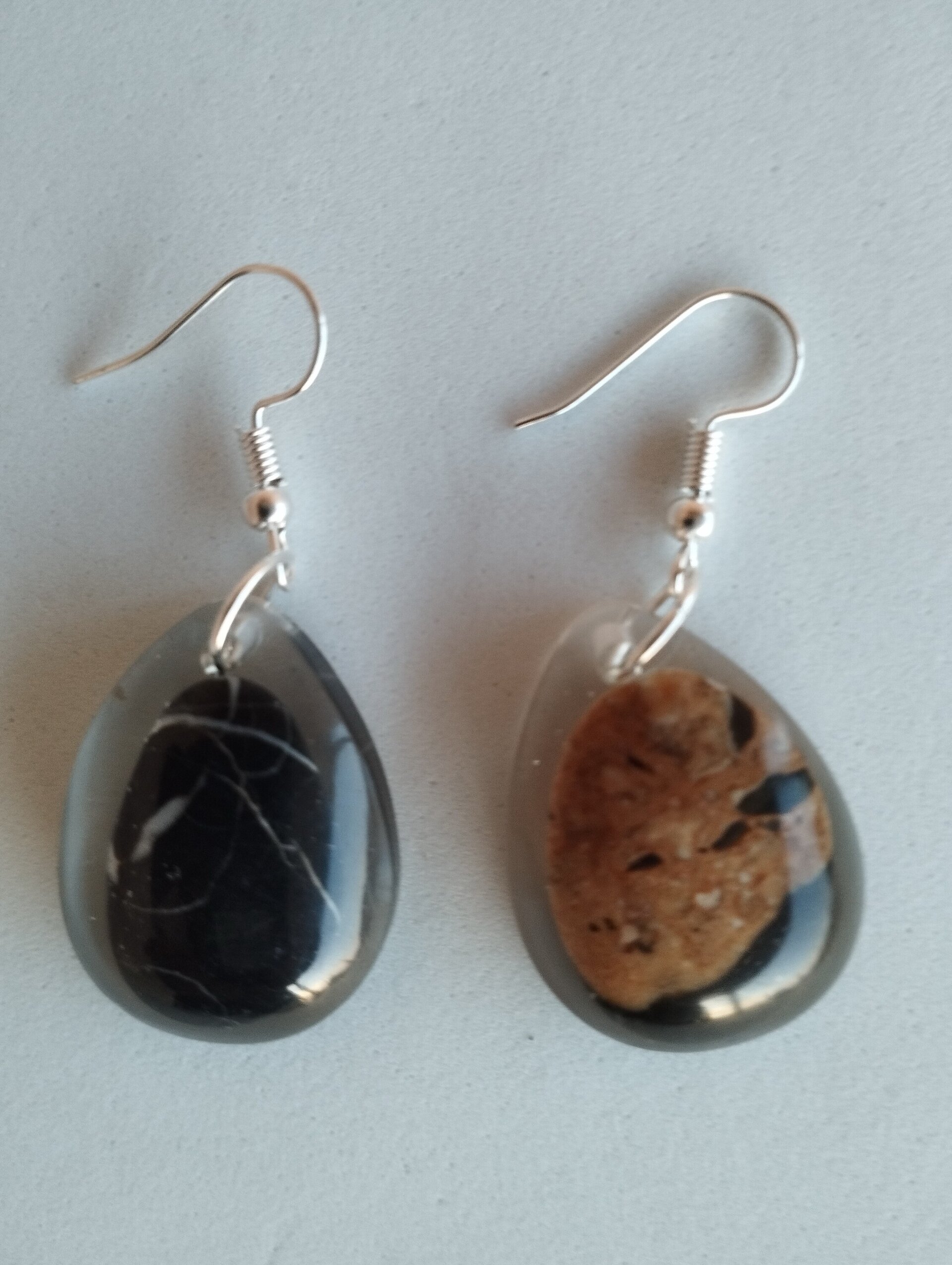Pendientes en Forma de Gota con Piedrecitas de Almería - Encapsuladas en Resina - 3