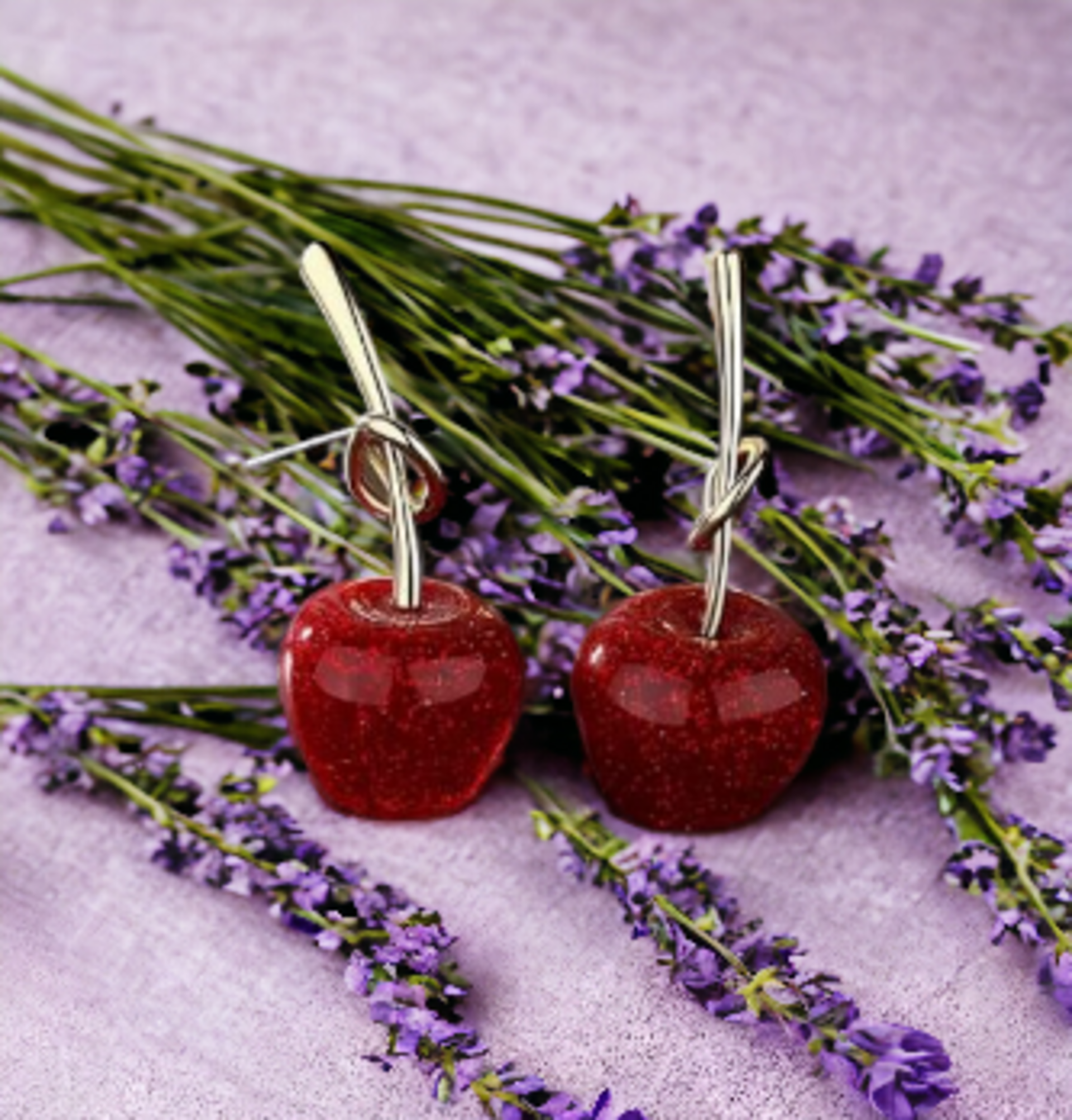 Pendientes en Forma de Manzana Roja Brillante Chapados en Oro: Elegancia Frutal - 4