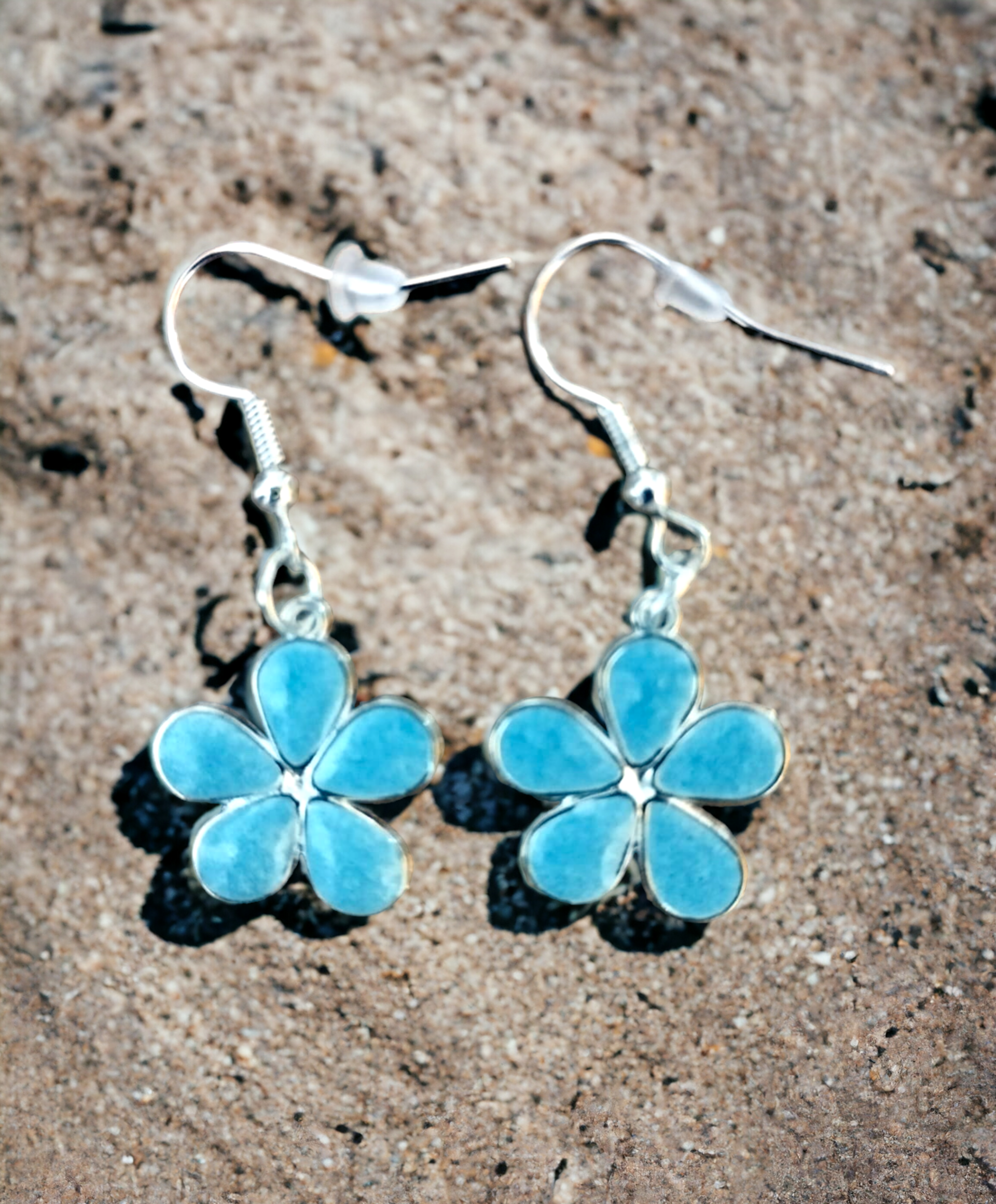 Pendientes Florales con Pétalos Azul Claro Nacarado (VENDIDO) - 4