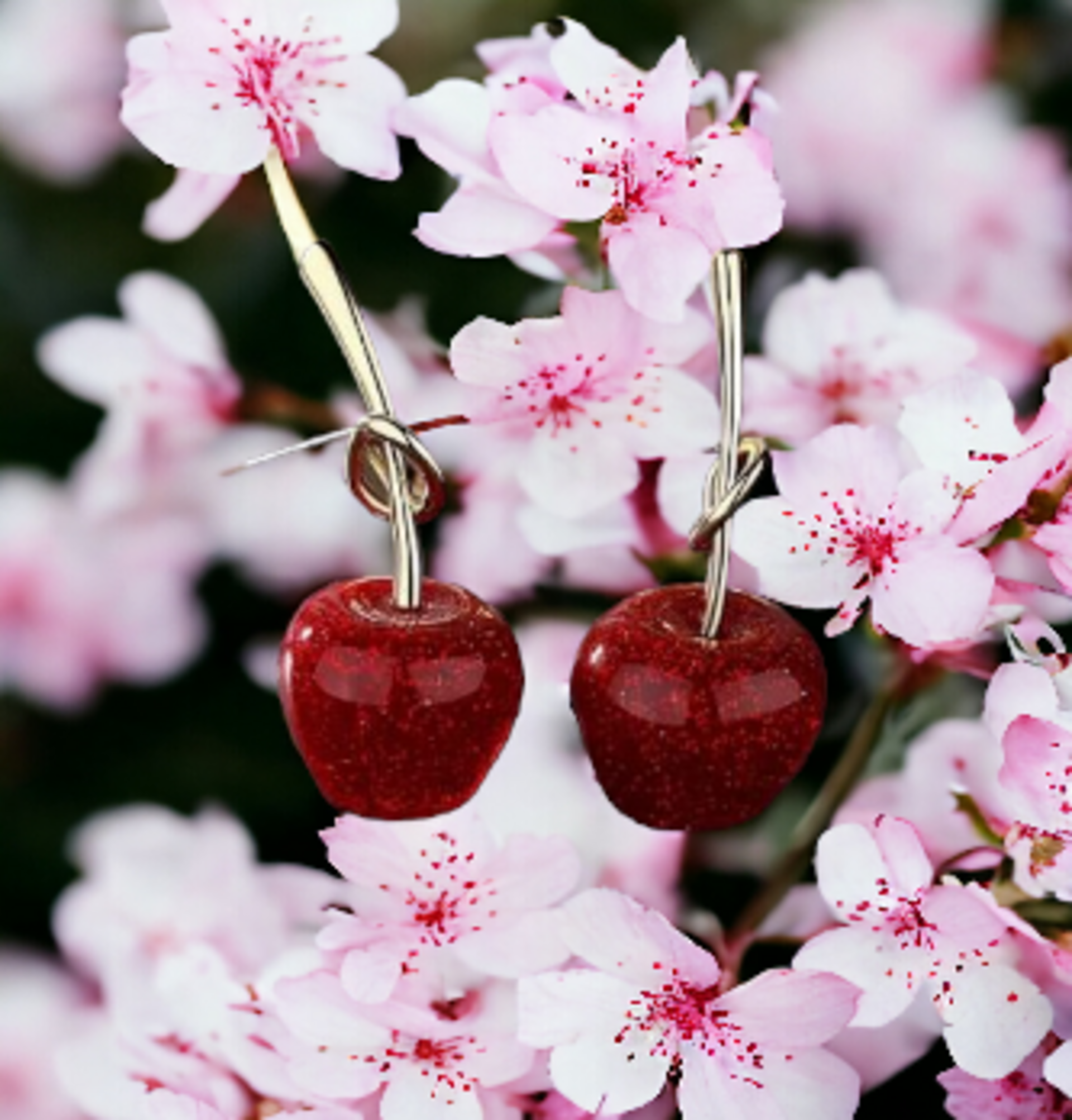 Pendientes en Forma de Manzana Roja Brillante Chapados en Oro: Elegancia Frutal - 3