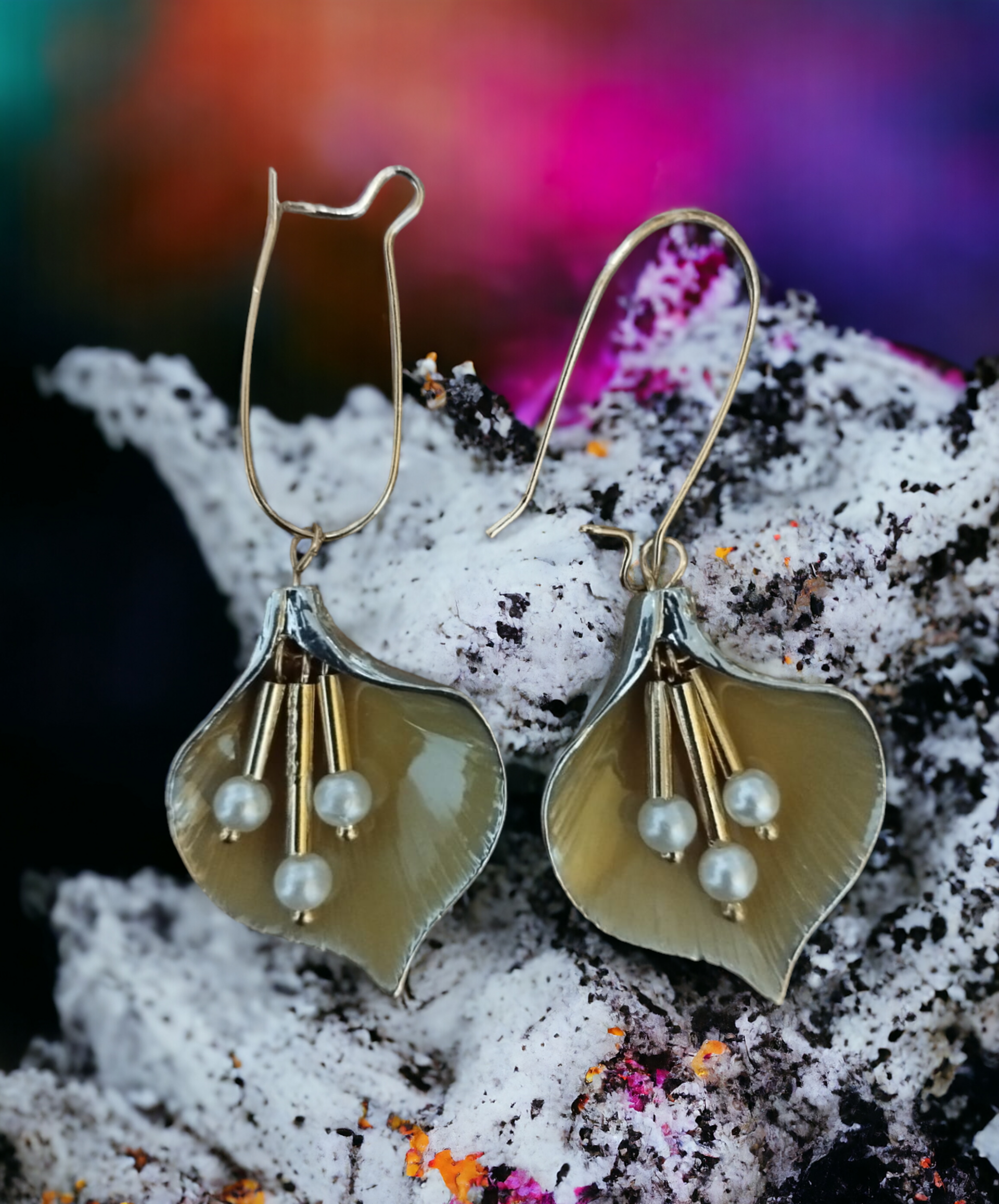 Pendientes con Forma de Hoja y Pétalos de Perla Irregular: Naturaleza Elegante - 3