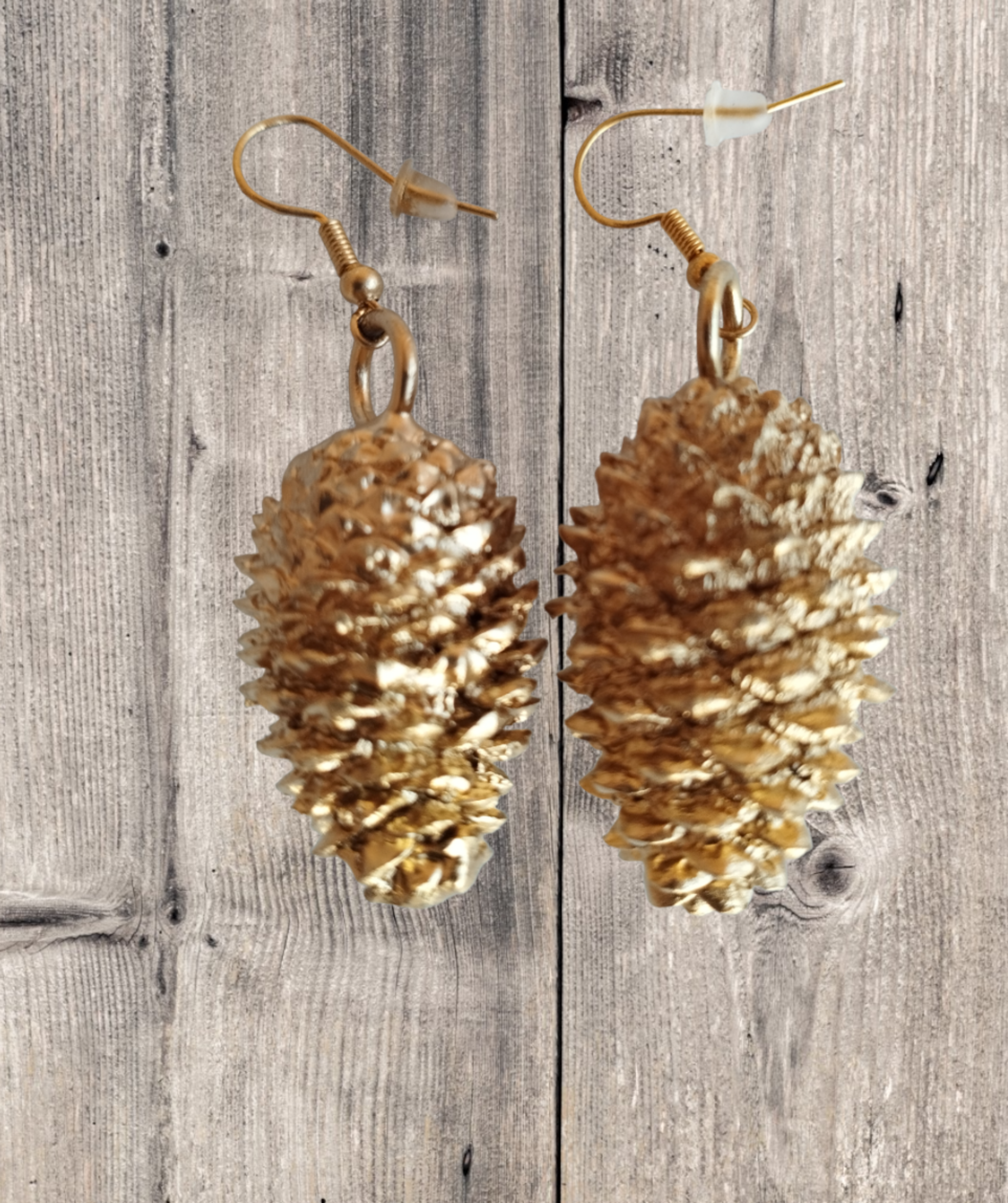 Pendientes de Pequeñas Piñas de la sierra de Altomira - Bañadas en Oro Cromado - 2