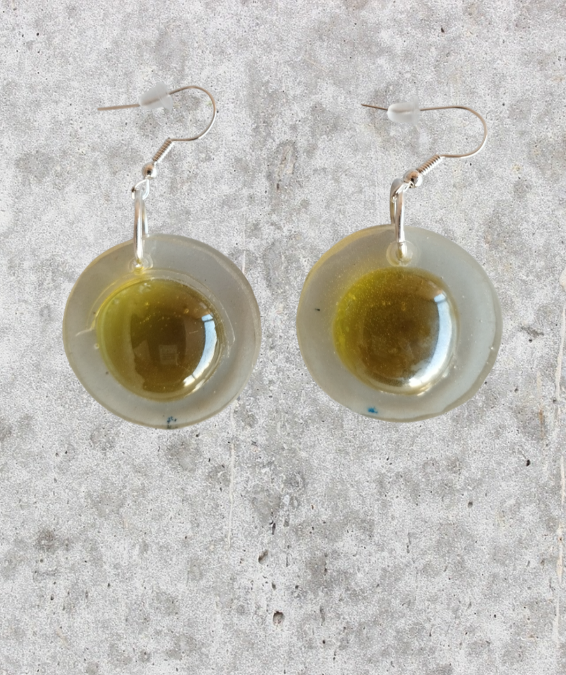 Pendientes Redondos de Resina Epoxi con Gota de Color Amarillo Claro - 5