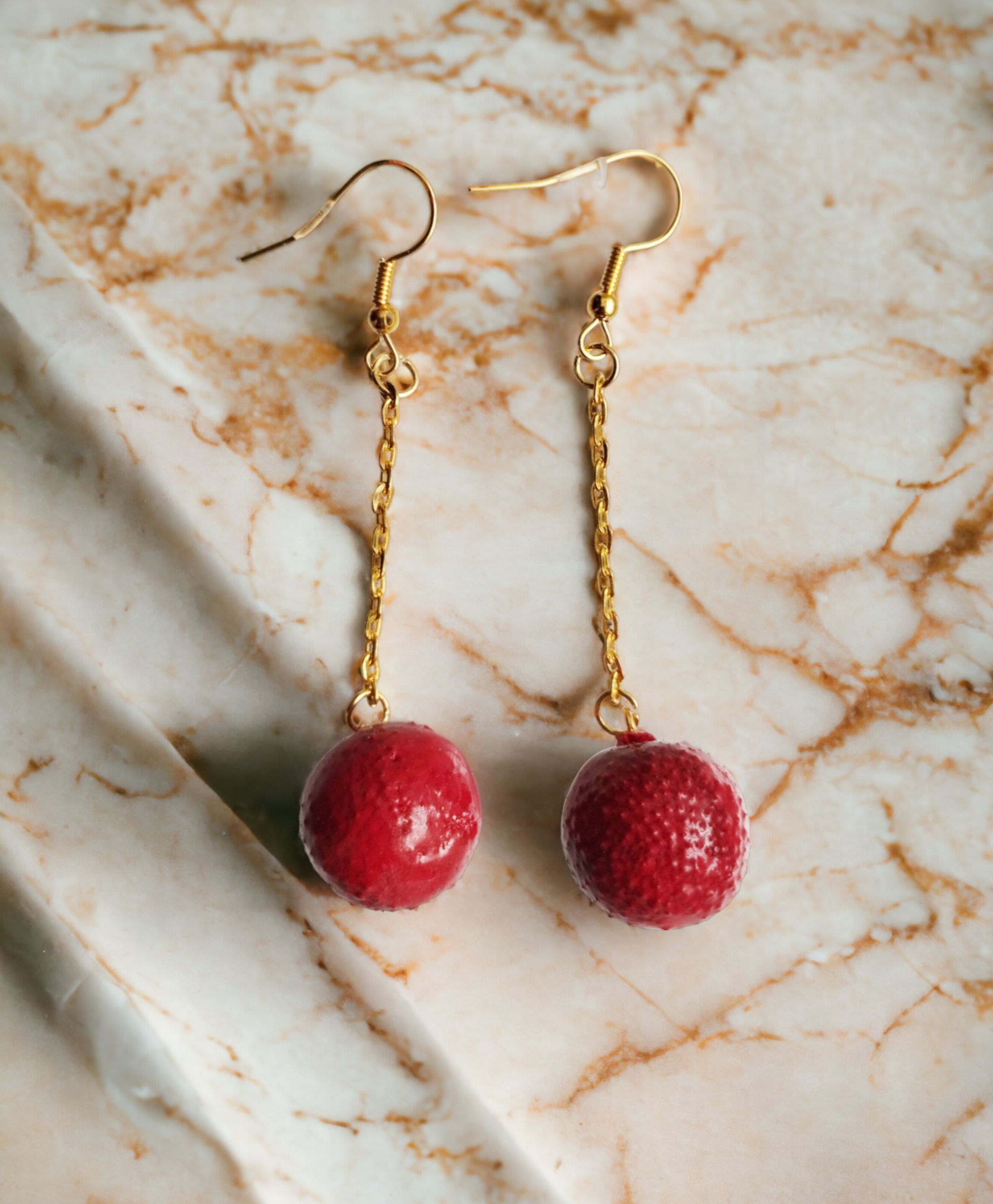 Pendientes de Madroños Bañados en Resina Epoxi: Elegancia Natural - 8