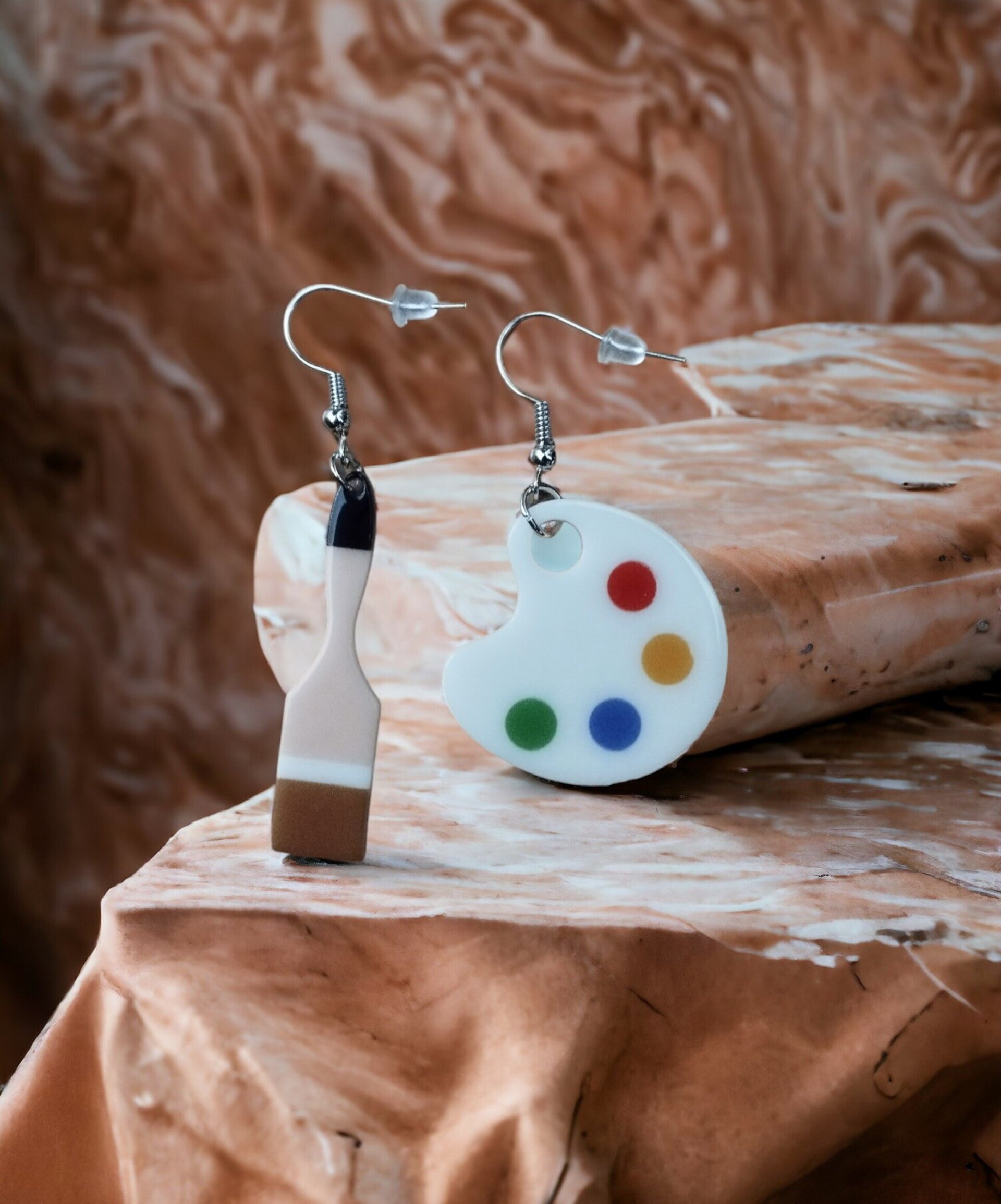 Explora la Creatividad: Pendientes Únicos con Paleta de Pintor (VENDIDO) - 5