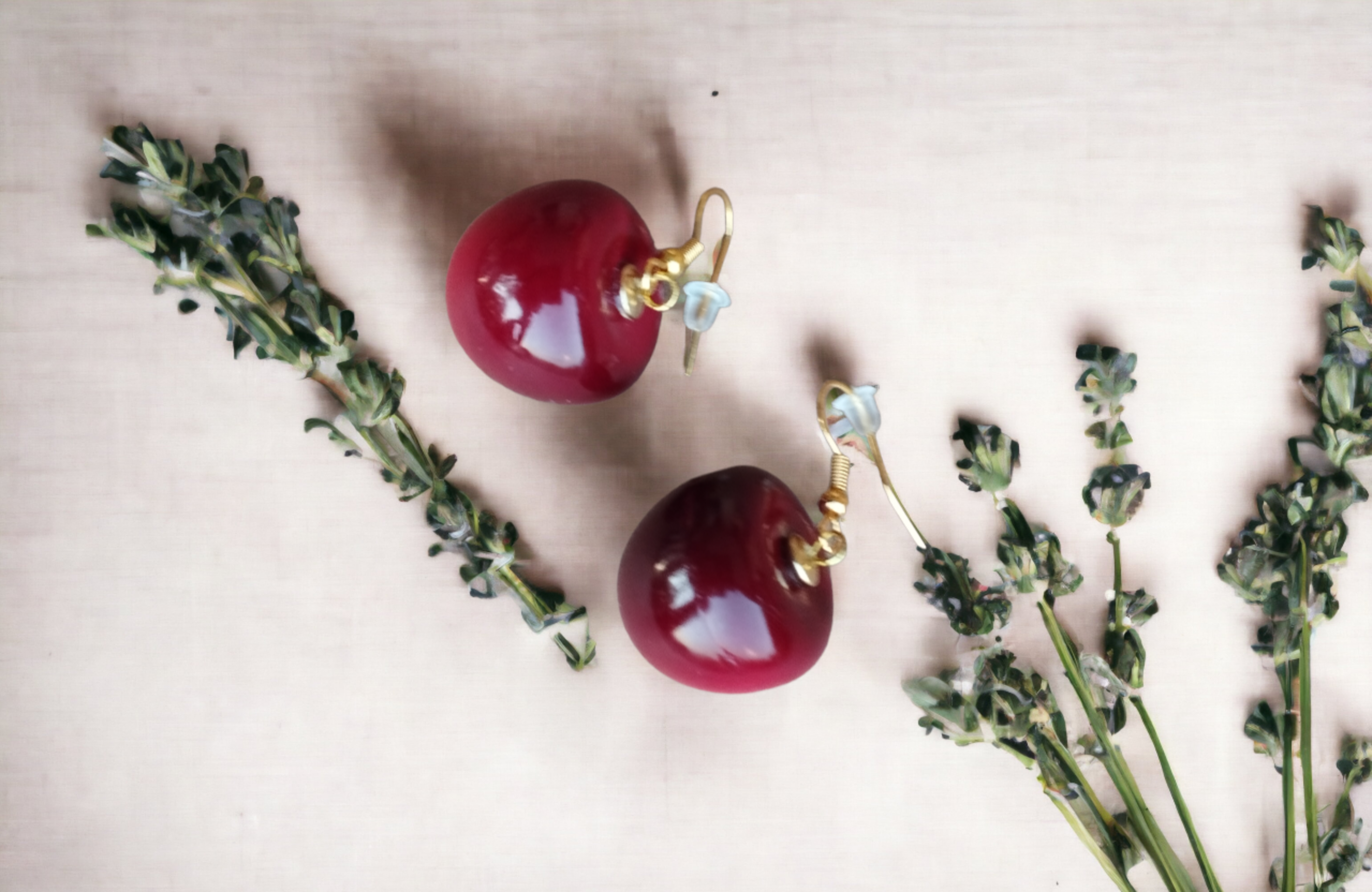 Aretes de cereza roja - estilo princesa con toque francés VENDIDO - 2