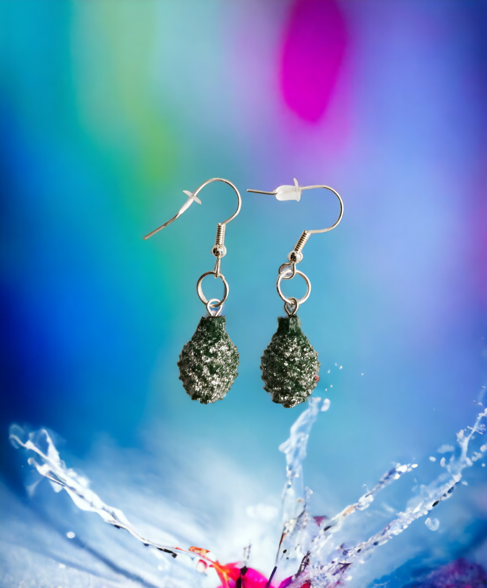 Pendientes de Piñas Naturales con Resina Epoxi y Purpurina Plateada - 3